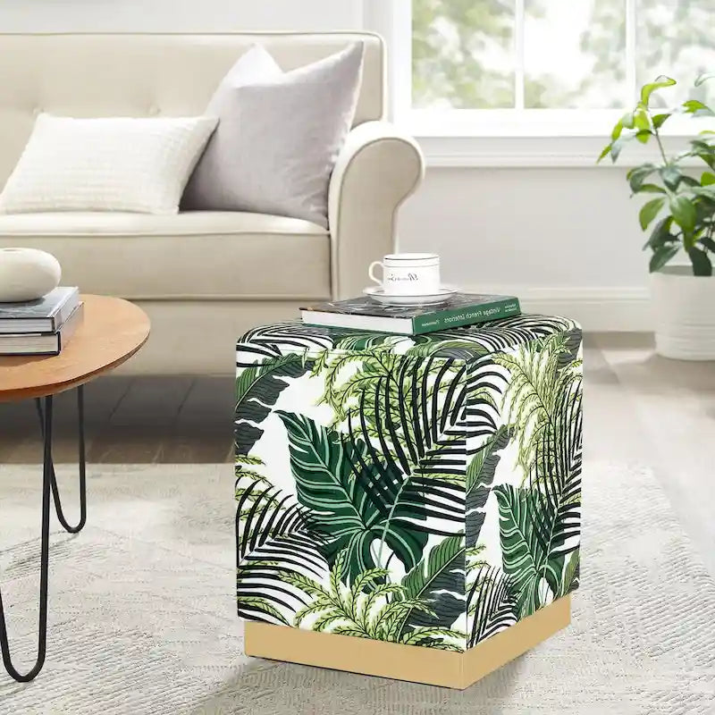 Quadratischer Samt-Hocker mit Polsterung und goldbeschichtetem Sockel