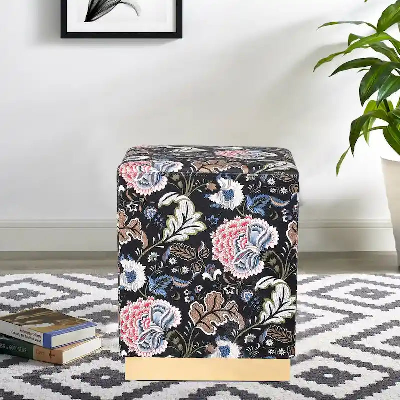 Quadratischer Samt-Hocker mit Polsterung und goldbeschichtetem Sockel