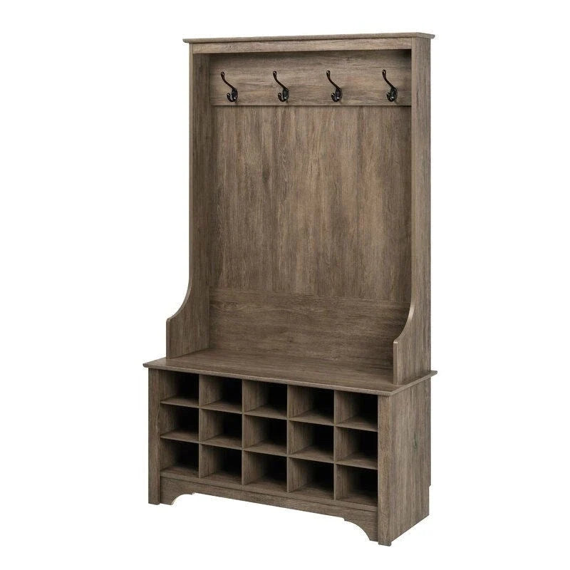 Graue Garderobe für den Eingangsbereich mit Schuhfächern und Kleiderhaken