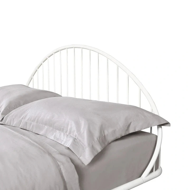 Estructura de cama curva de metal con recubrimiento en polvo