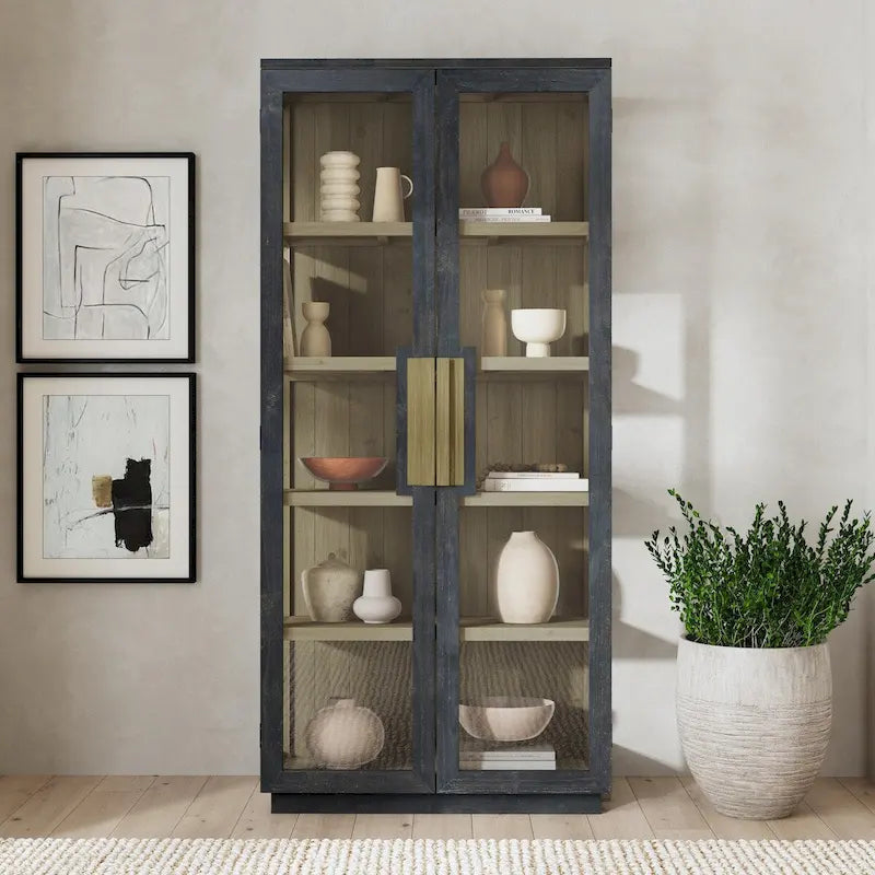 Schrank aus recyceltem Kiefernholz